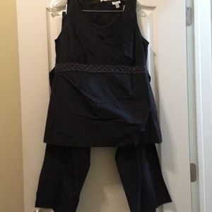 Pretty maternity two-piece